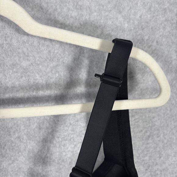 Torrid Sports Bra 42G Skulls Stars Gold Underwire Racerback Medium Impact Padded - Picture 7 of 15